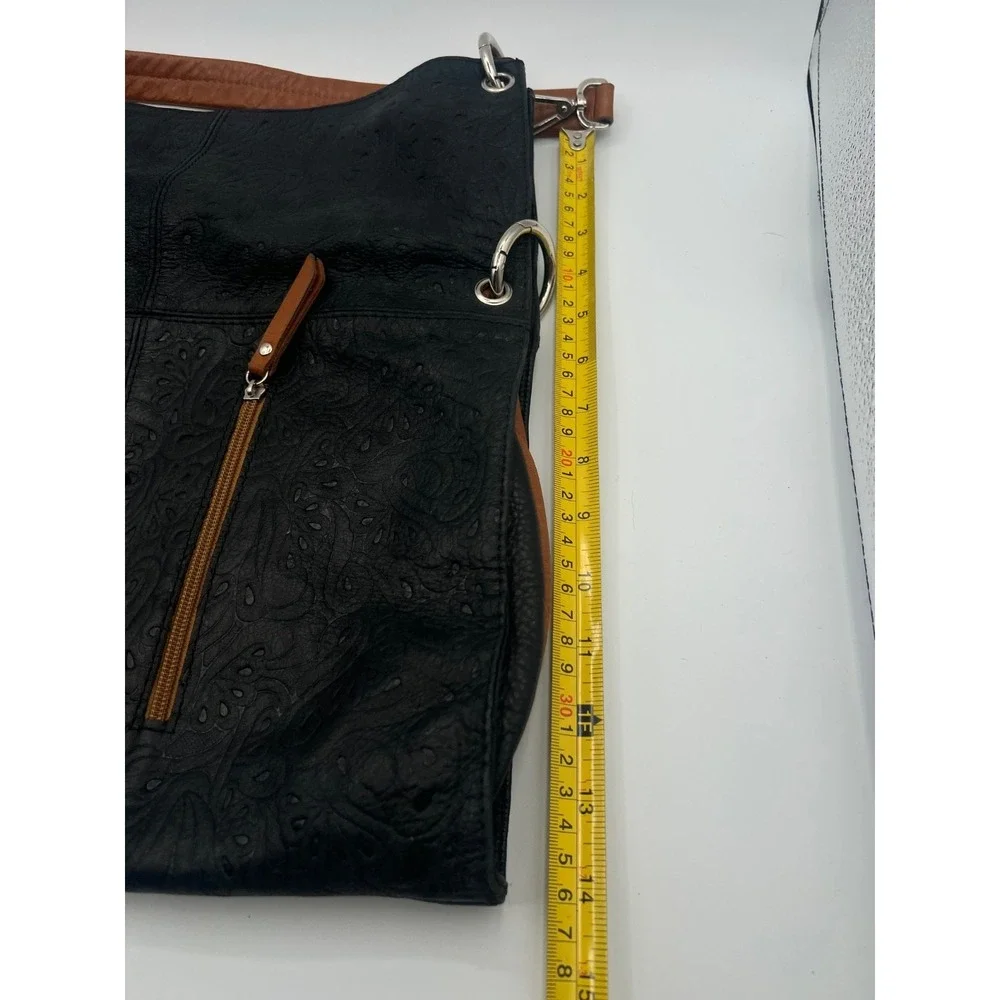 The Unbranded Brand stylish black